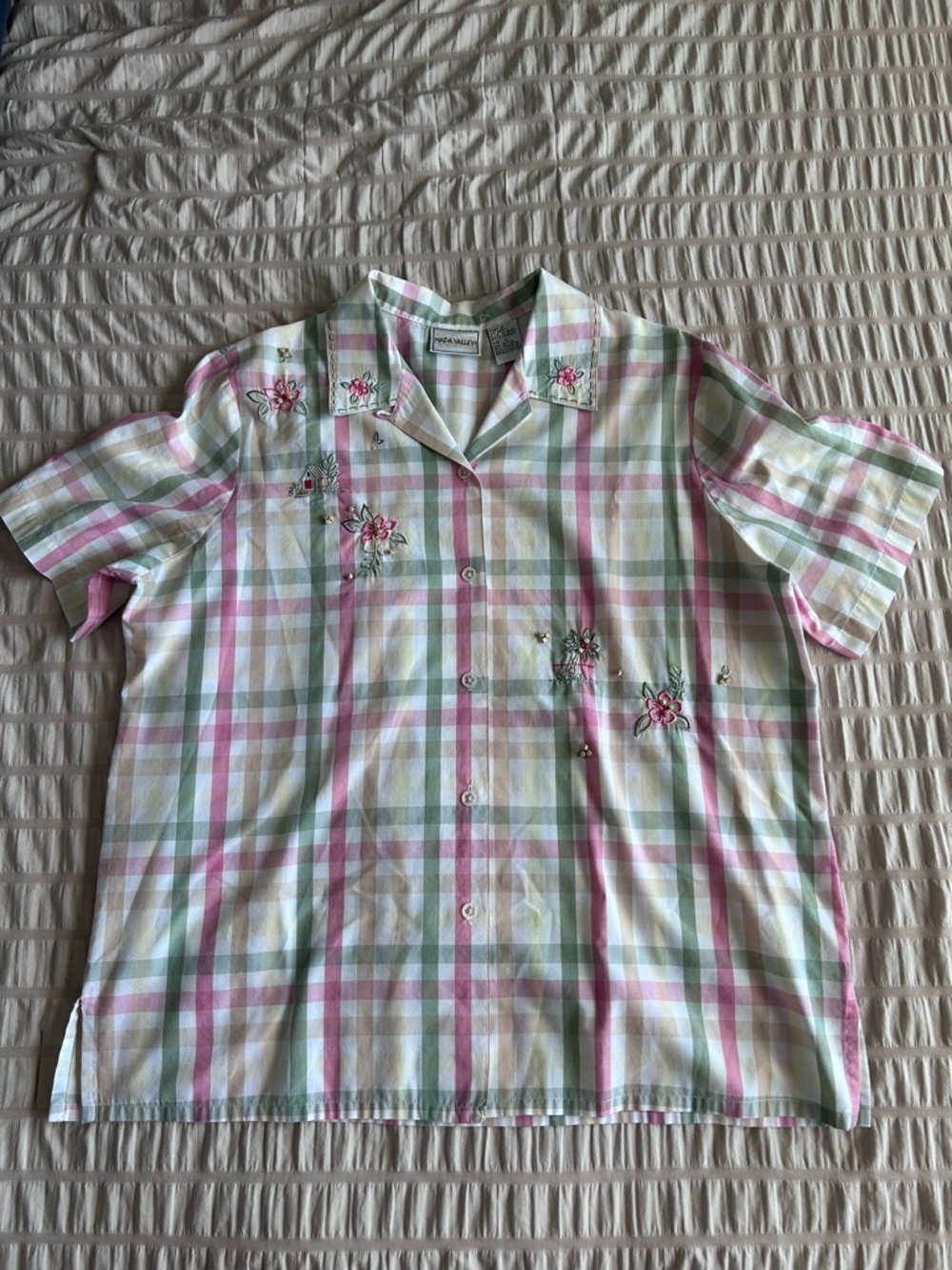Napa Valley Vintage Embroidered Plaid Button Up Top (L)